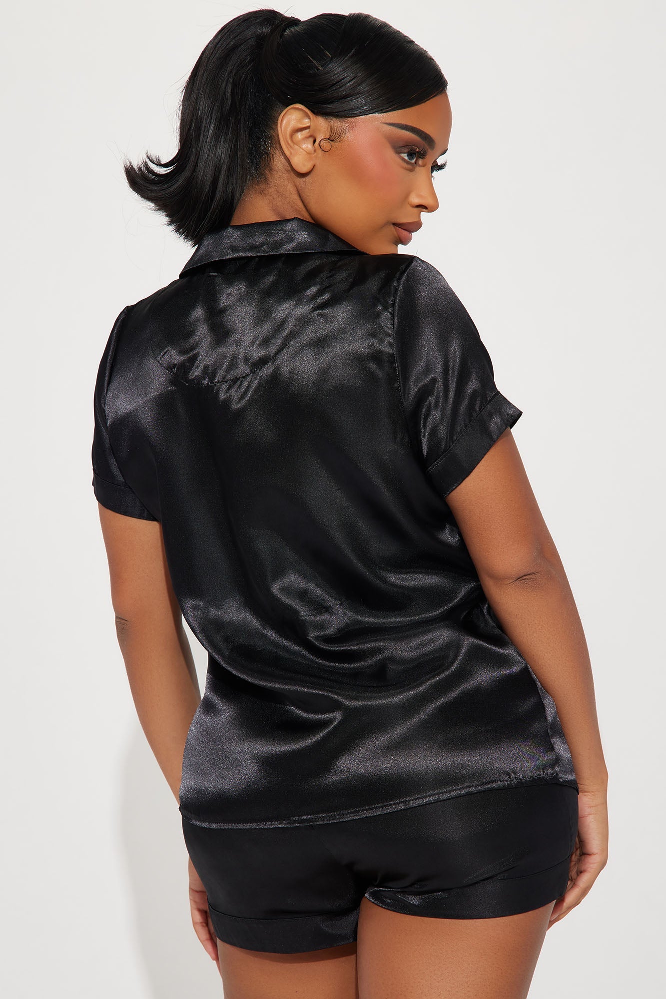 https://cdn.shopify.com/s/files/1/0293/9277/files/01-17-24_S5_11_JF2037_Black_P_CZ_A_11-17-07_32481_CM.jpg?v=1705966133