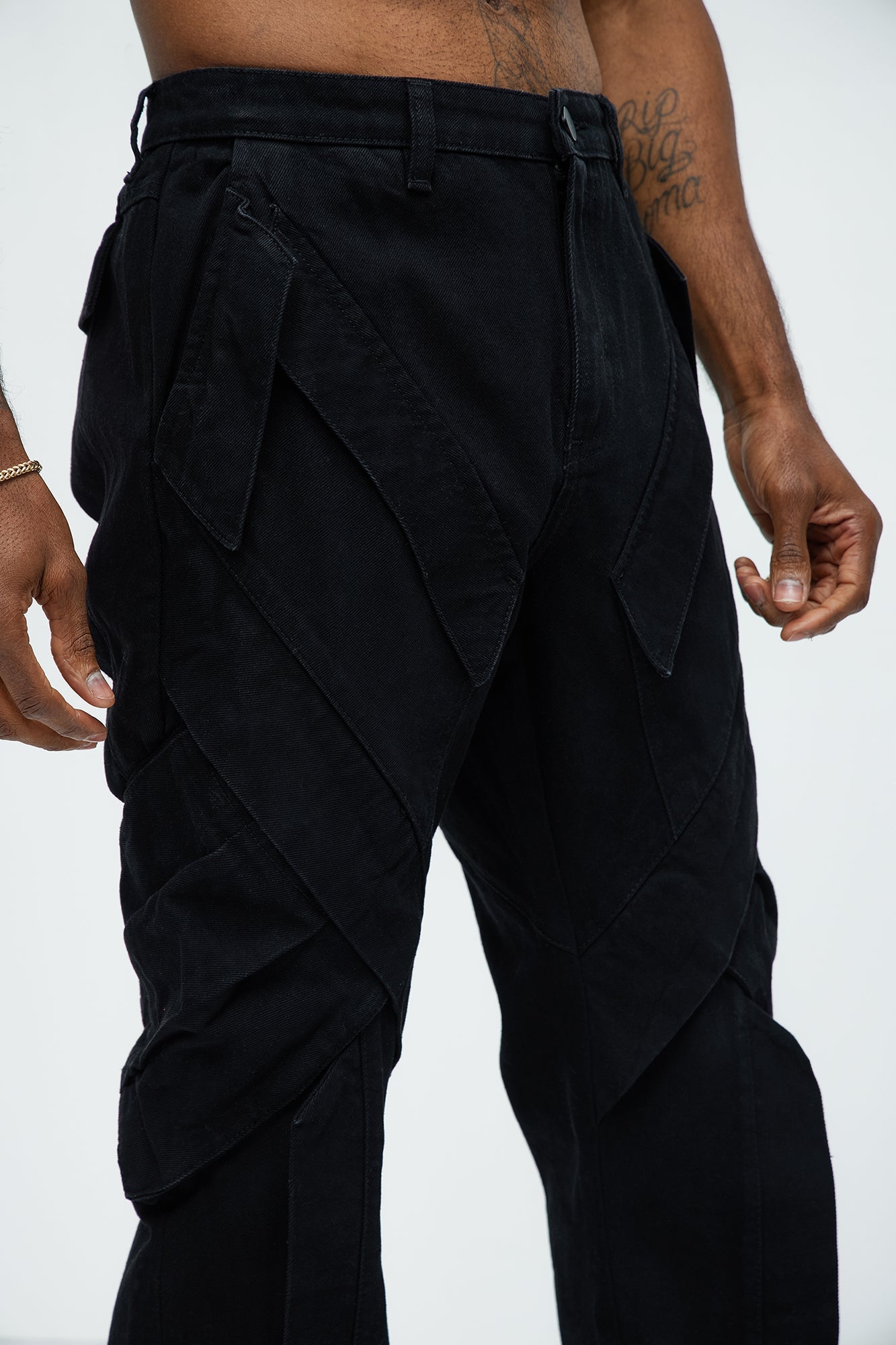 https://cdn.shopify.com/s/files/1/0293/9277/files/01-24-25_S7_56_ZDF01D510014_Black_HY_DJ_12-57-51_66458_PXF.jpg?v=1738718128