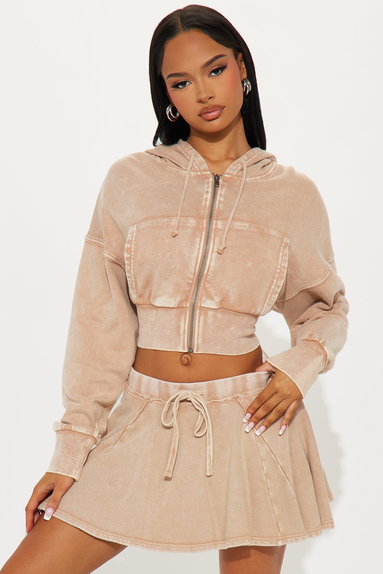 https://cdn.shopify.com/s/files/1/0293/9277/files/02-03-25_S5_23_DZ25A427_Taupe_KP_IM_11-11-49_0020.jpg?v=1738690484