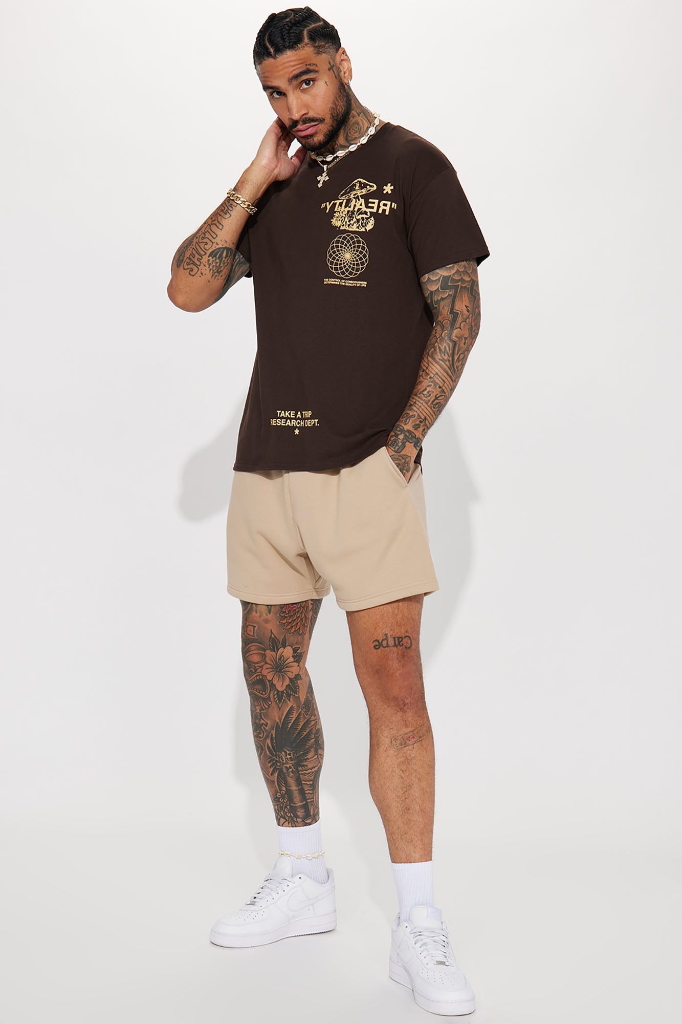 https://cdn.shopify.com/s/files/1/0293/9277/products/03-09-23Studio5_RM_DJ_10-42-44_38_SPDN2253M_Brown_1898_ES.jpg?v=1678900273