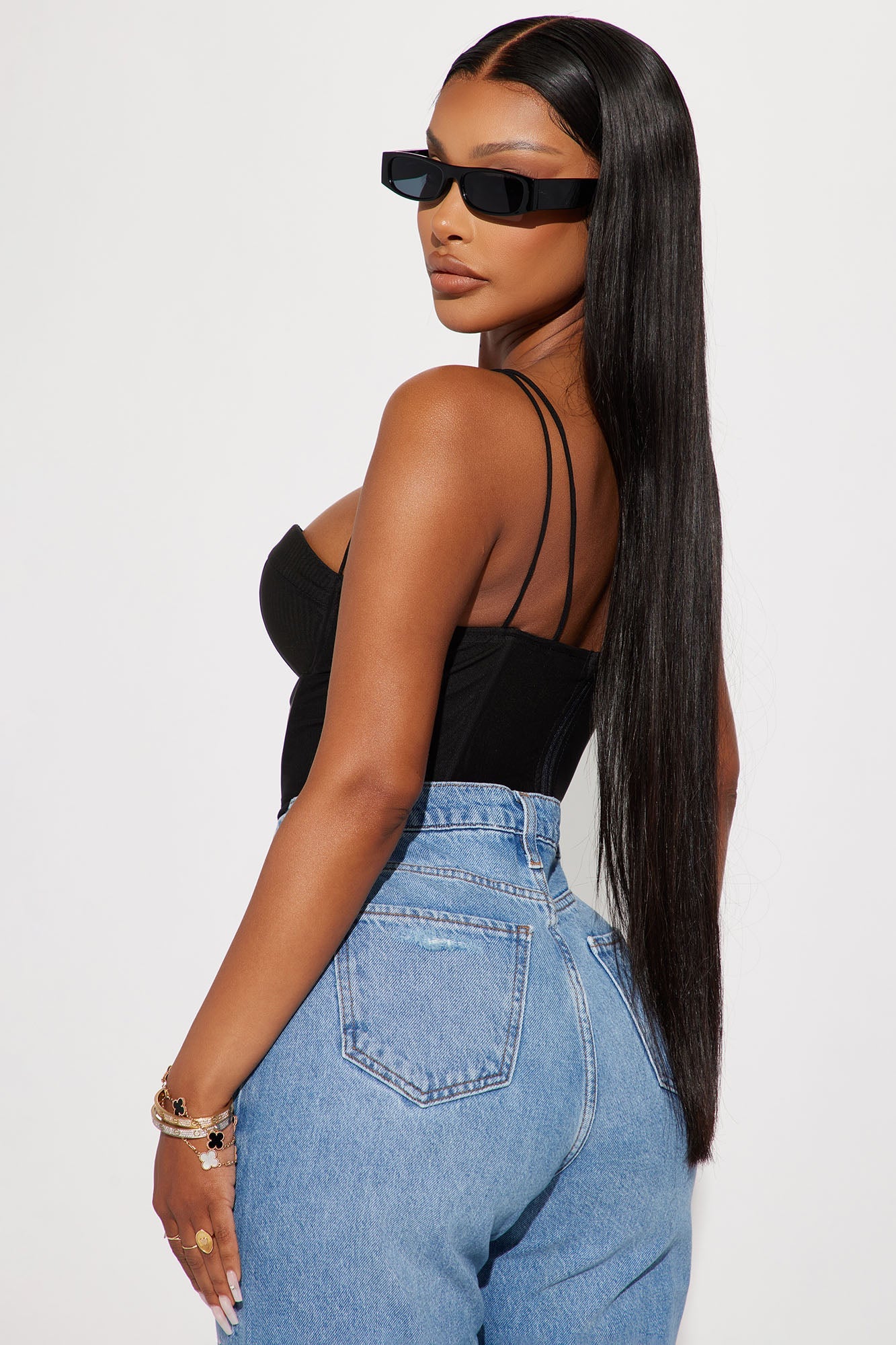 https://cdn.shopify.com/s/files/1/0293/9277/products/03-21-23Studio2_KJ_RL_11-14-43_6_GW22X2351A_Black_9507_SG.jpg?v=1679686871