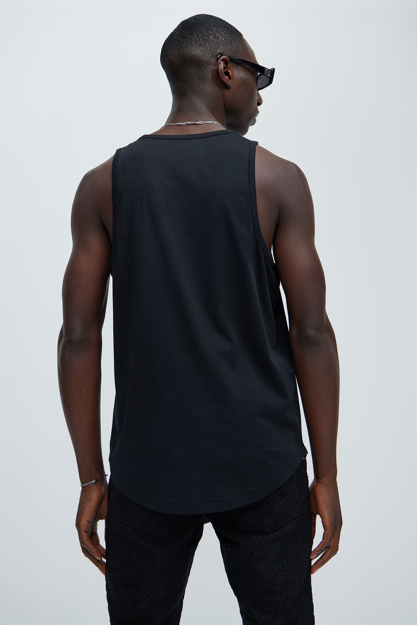 https://cdn.shopify.com/s/files/1/0293/9277/files/04-04-24_S7_74_SCTANK_Black_P_KF_DJ_14-20-44_64357_BH.jpg?v=1712703209