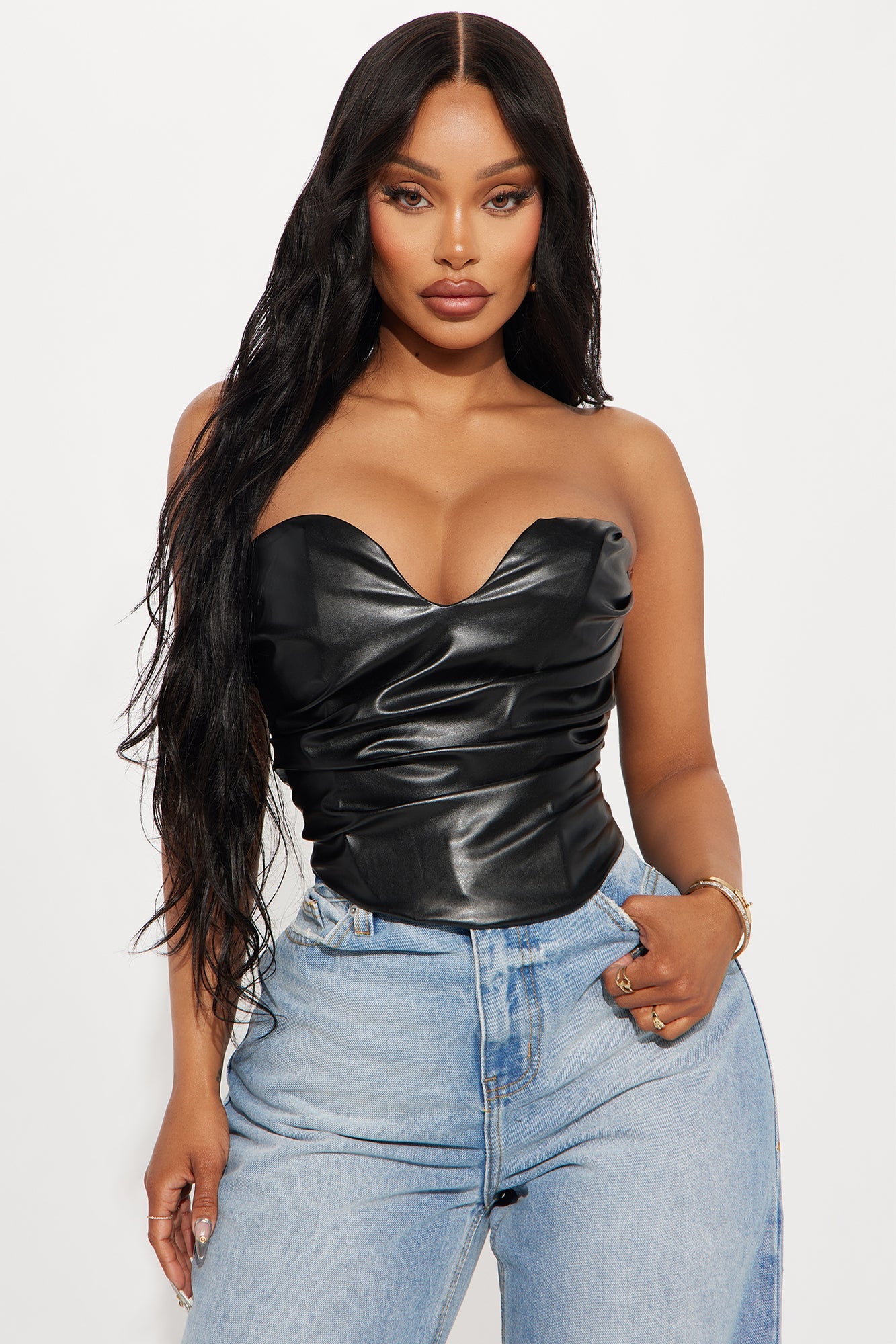 https://cdn.shopify.com/s/files/1/0293/9277/files/04-25-24_S2_17_GW24K1215_Black_KJ_RL_16-15-27_17711_PXF.jpg?v=1714435590