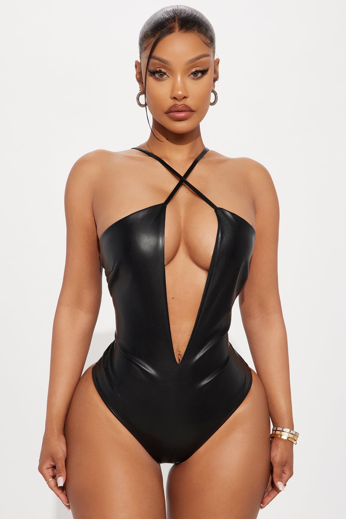 https://cdn.shopify.com/s/files/1/0293/9277/files/06-11-25_S2_43_T6919C_Black_CXB_RL_15-22-39_1034_PXF.jpg?v=1749763280