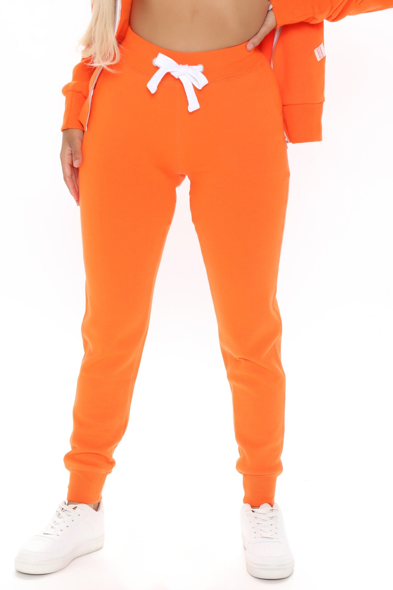 https://cdn.shopify.com/s/files/1/0293/9277/products/06-24-21Studio3_ME_KP_10-29-11_13_P100_Orange_6470_RG.jpg?v=1624981203