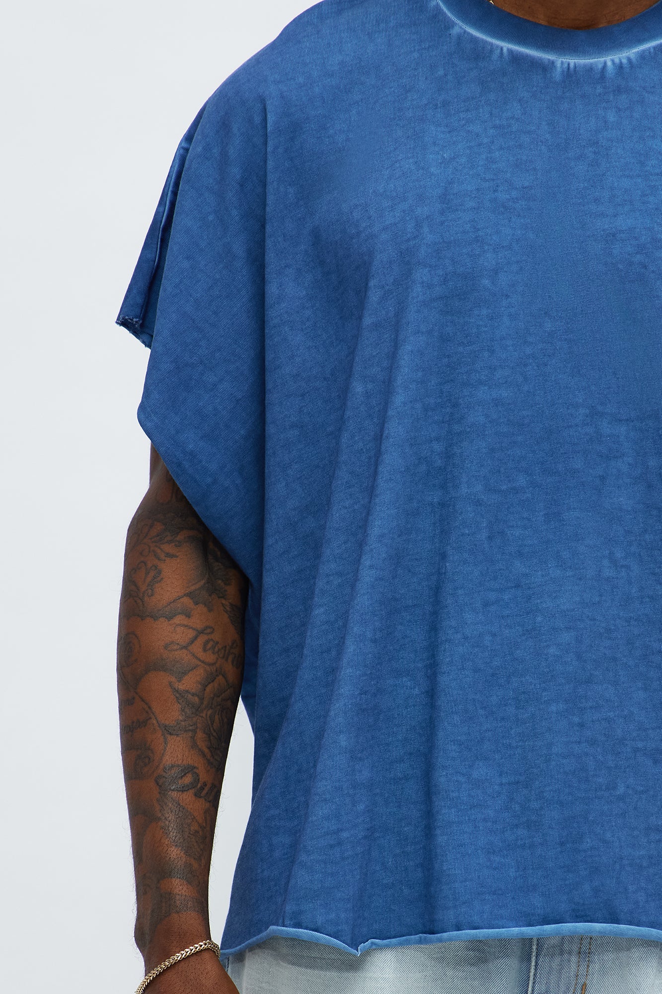 https://cdn.shopify.com/s/files/1/0293/9277/files/07-29-25_S7_26_ZDF01K520013_Navy_AE_DJ_10-46-09_93553_PXF.jpg?v=1753918372