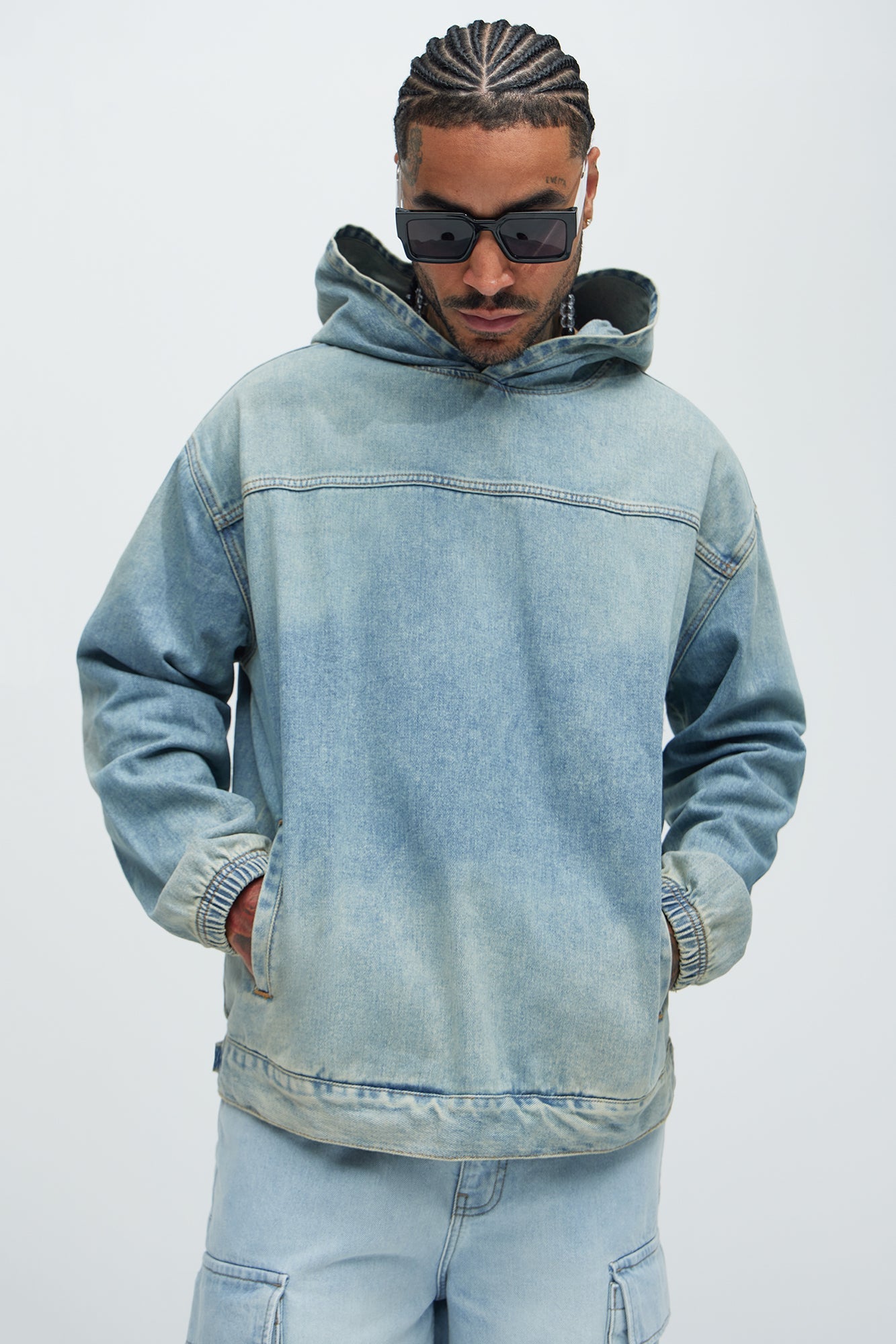 https://cdn.shopify.com/s/files/1/0293/9277/files/08-01-24_S7_7_ZDF01C430024_LightBlueWash_CZ_DJ_09-27-57_129219_PXF.jpg?v=1722881449