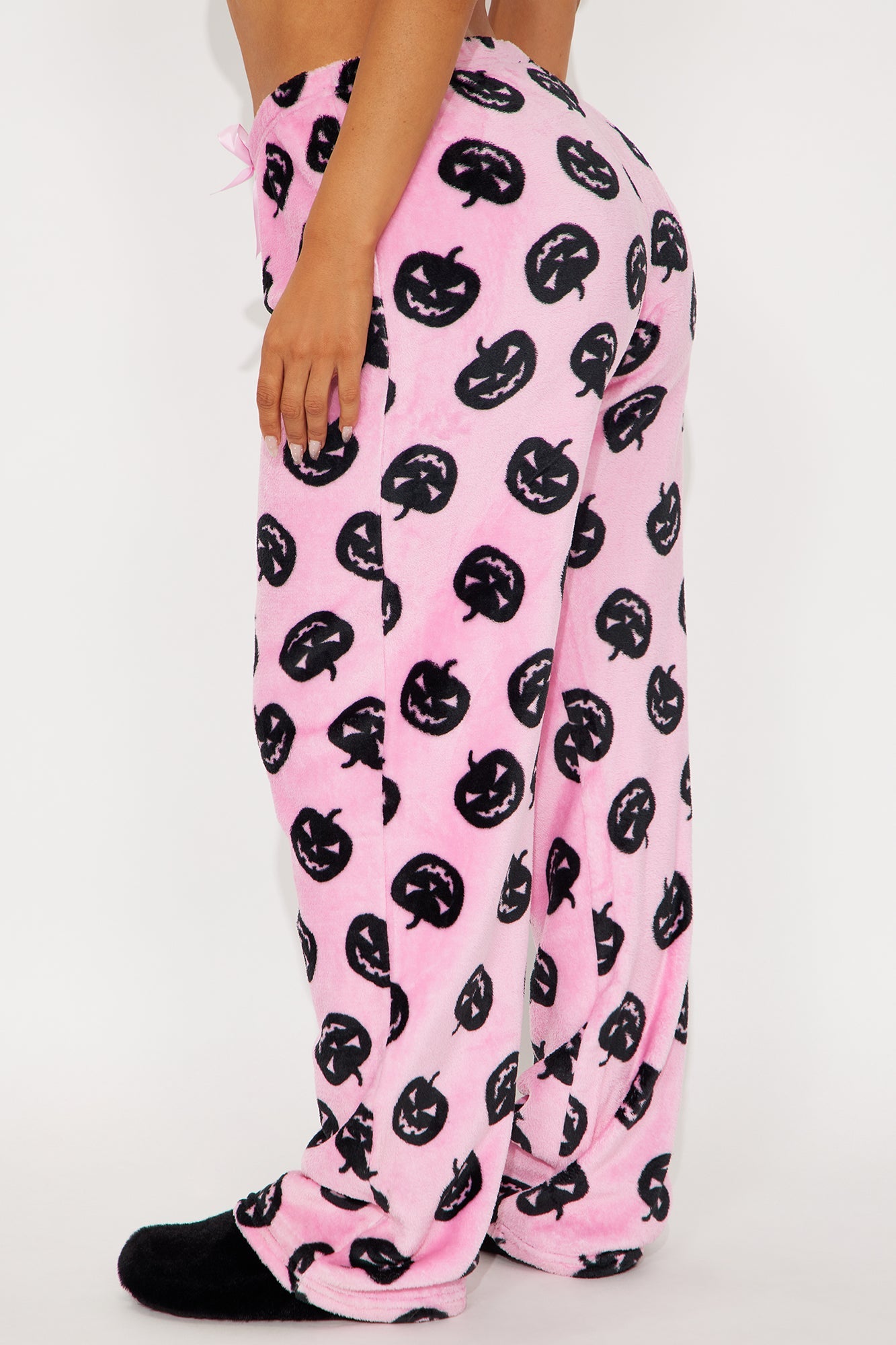 https://cdn.shopify.com/s/files/1/0293/9277/files/08-01-25_S3_70_1PF1768FN_Pink_HY_IM_14-06-27_1845_PXF.jpg?v=1754341128