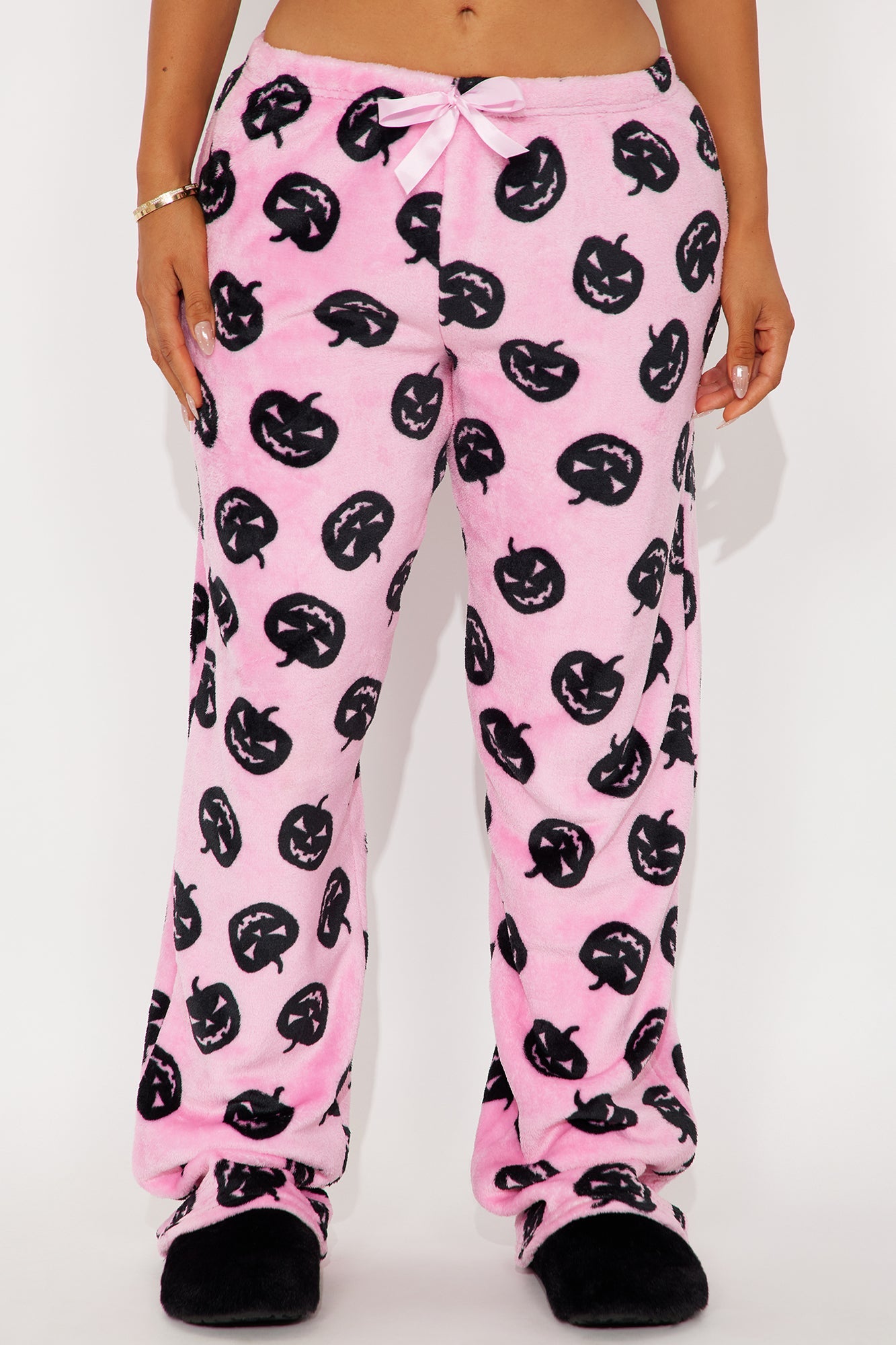 https://cdn.shopify.com/s/files/1/0293/9277/files/08-01-25_S3_70_1PF1768FN_Pink_HY_IM_14-07-23_1854_PXF.jpg?v=1754341128