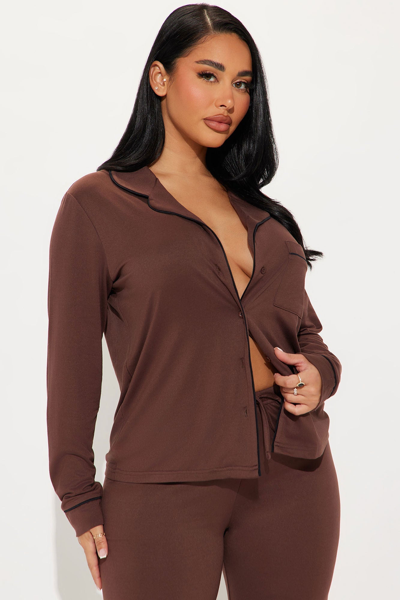 https://cdn.shopify.com/s/files/1/0293/9277/files/08-26-24_S3_39_EN3031PS_Chocolate_KJ_AP_14-40-03_56871_PXF_SG.jpg?v=1724790363