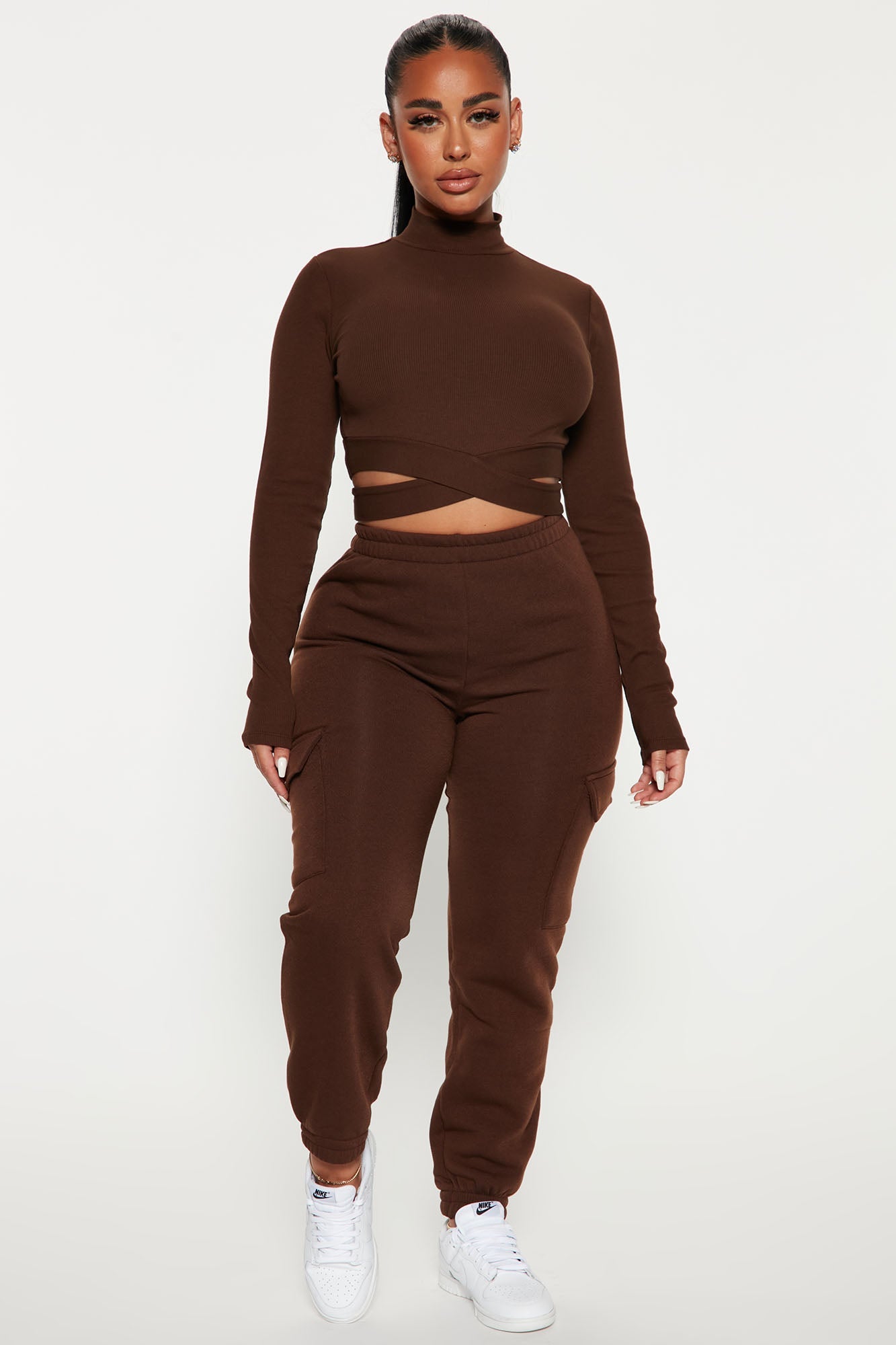 https://cdn.shopify.com/s/files/1/0293/9277/products/08-30-22Studio4_DD_DJ_15-08-54_59_BBJN107_Chocolate_8714_EH.jpg?v=1661967413