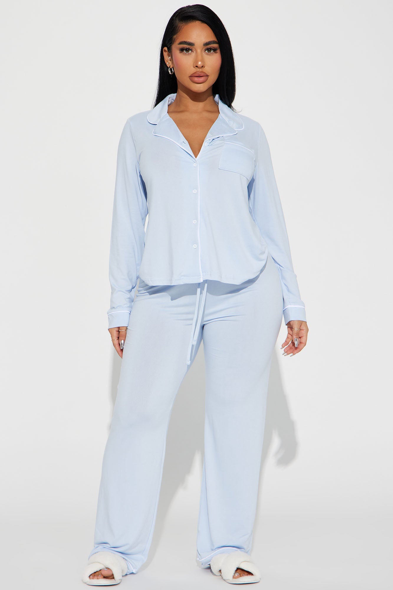 https://cdn.shopify.com/s/files/1/0293/9277/files/10-27-23Studio1_RA_PC_14-41-46_64_EN303_LightBlue_5122_ES.jpg?v=1698862068
