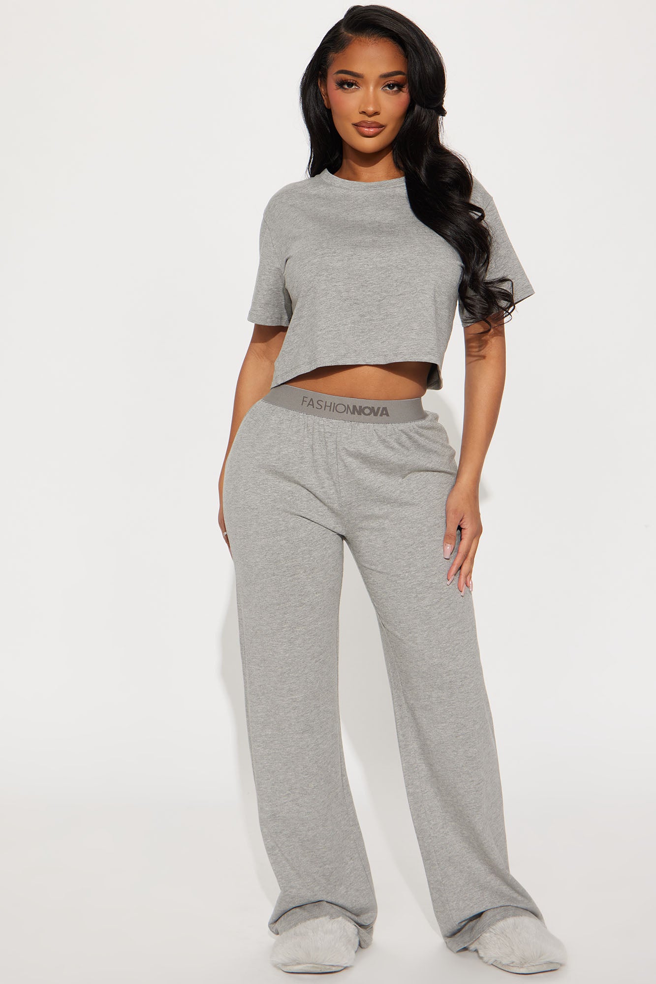 https://cdn.shopify.com/s/files/1/0293/9277/files/12-13-24_S1_15_ZDJM4001_HeatherGrey_P_KJ_IM_11-44-22_0996_CM.jpg?v=1734138052
