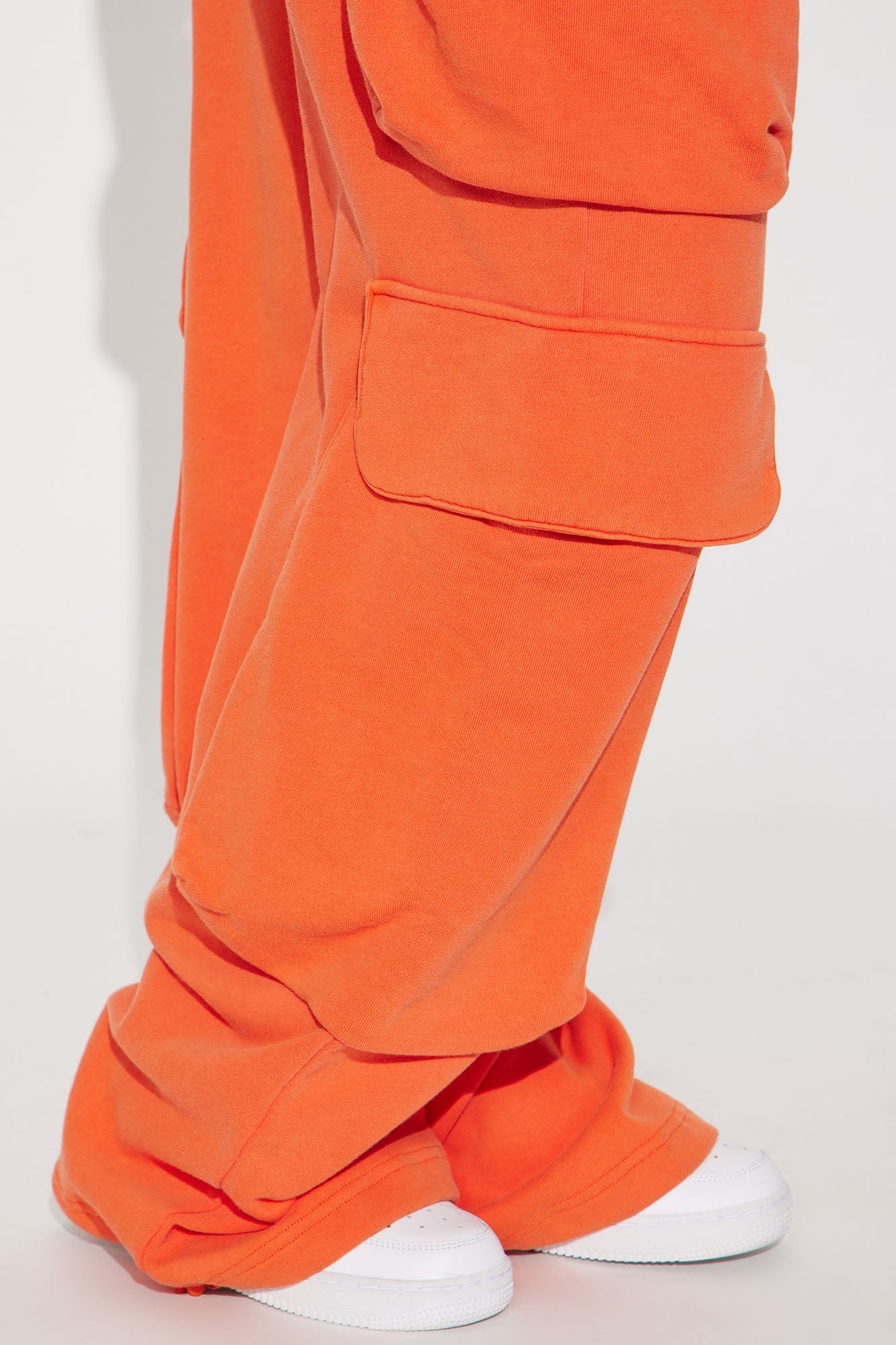 https://cdn.shopify.com/s/files/1/0293/9277/files/12-13-24_S1_25_FN9061MCJDZ_Orange_P_KJ_IM_13-38-31_1149_SG.jpg?v=1734138222