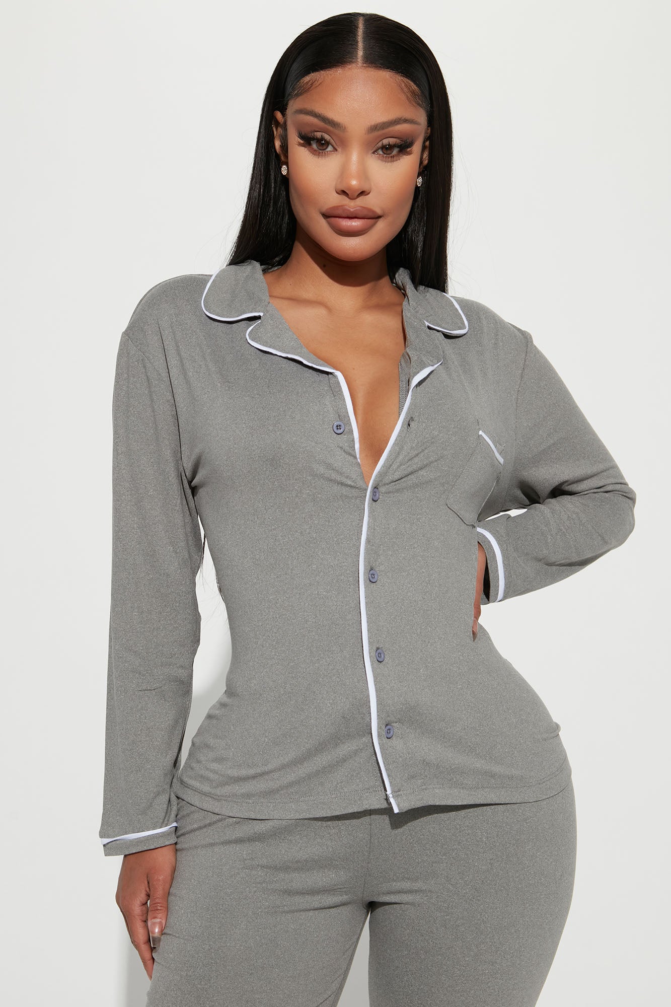 https://cdn.shopify.com/s/files/1/0293/9277/products/12-23-22Studio2_TH_RL_11-12-02_4_EN009_HeatherGrey_P_7244_WG.jpg?v=1671832333