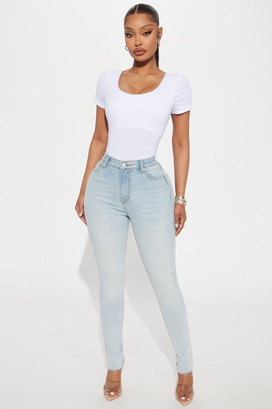 https://cdn.shopify.com/s/files/1/0293/9277/files/01-27-25_S2_6_FN15105HSK_LightWash_CXB_RL_11-41-08_46602_PXF.jpg?v=1738086337