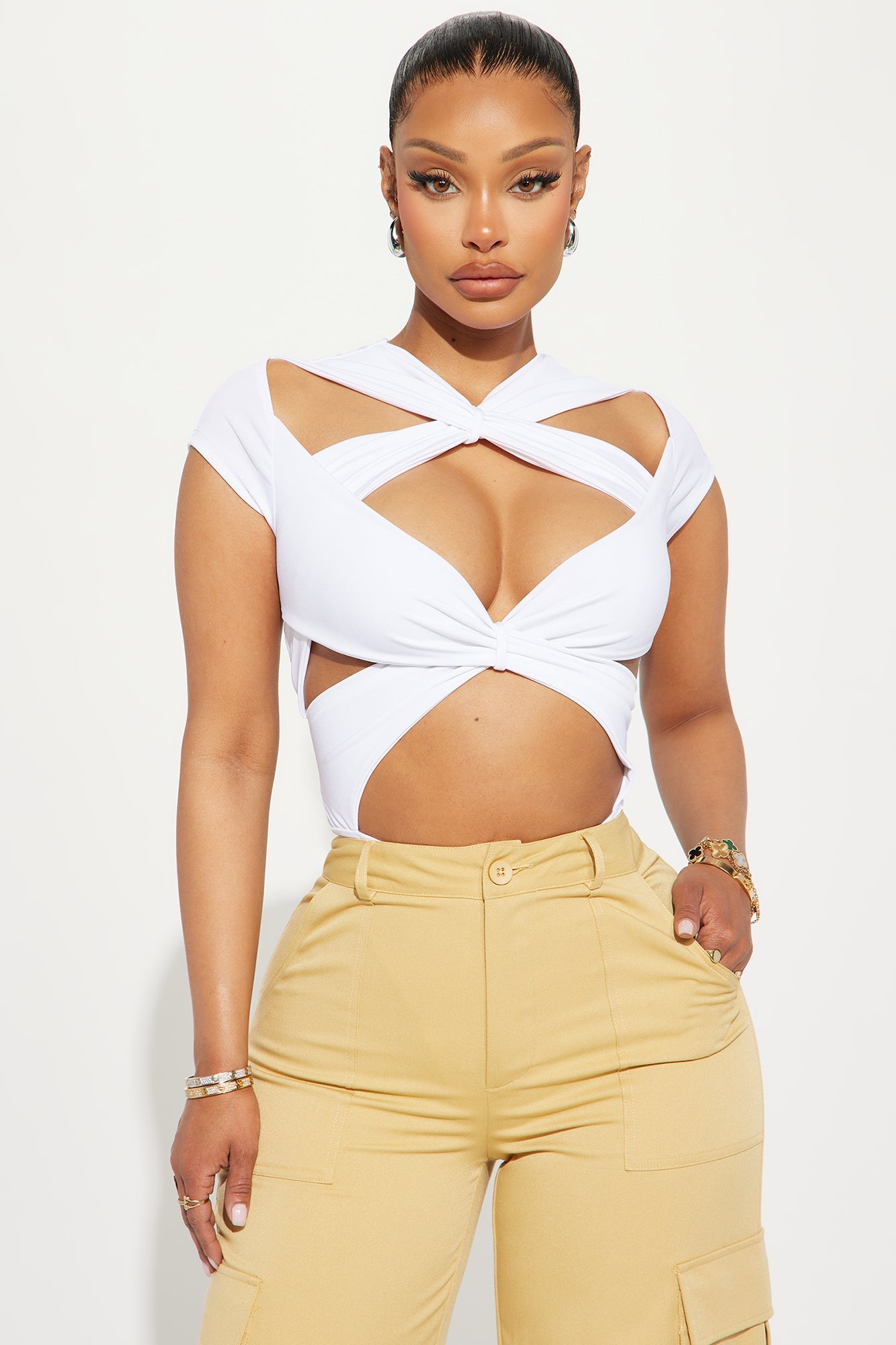 https://cdn.shopify.com/s/files/1/0293/9277/files/02-02-24_S2_16_HKT24238_White_KJ_RL_15-14-14_6160_PXF.jpg?v=1707159408