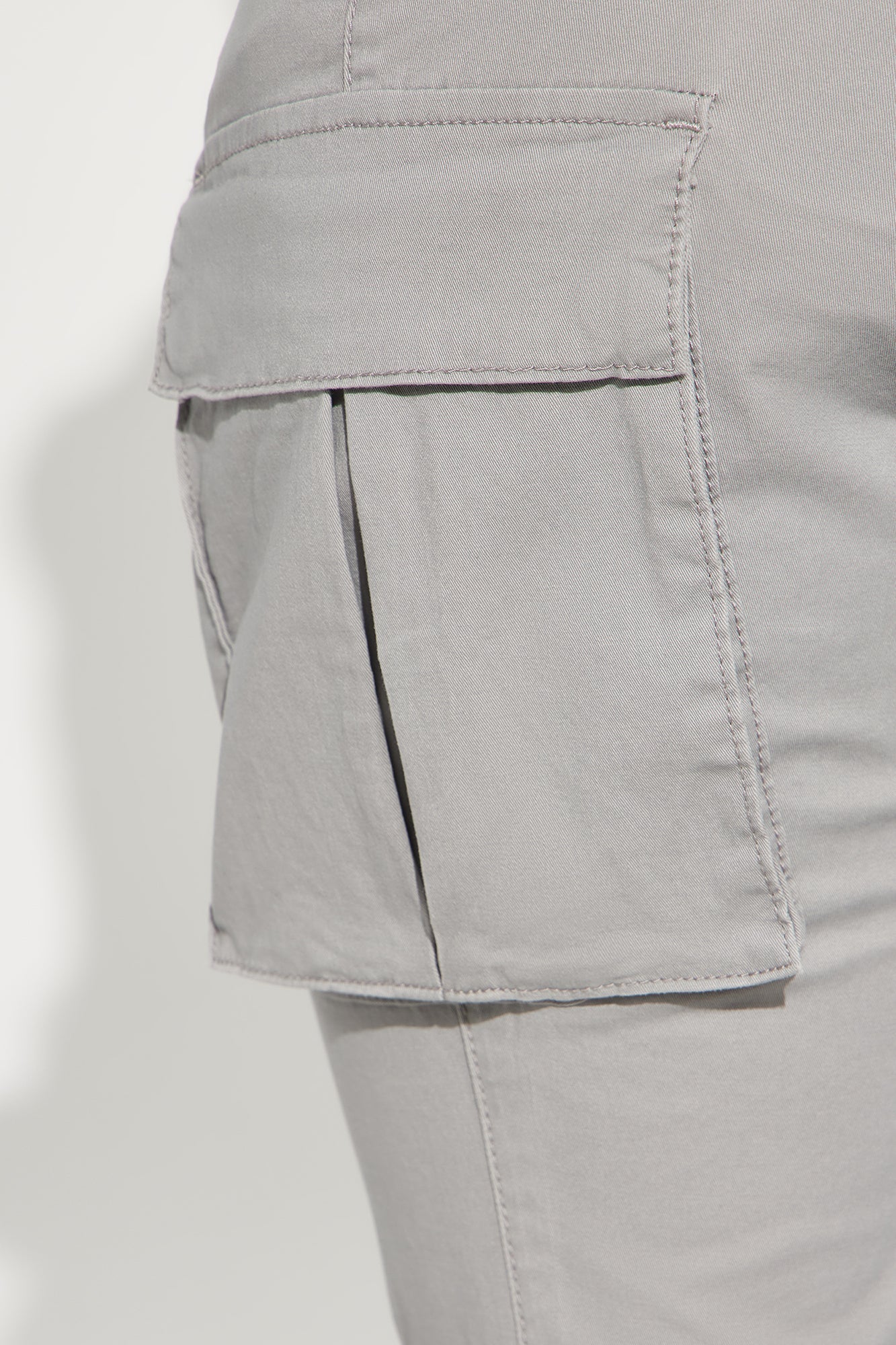 https://cdn.shopify.com/s/files/1/0293/9277/files/02-02-24_S2_29_FN1663C3_Grey_KJ_RL_15-42-33_30503_PXF.jpg?v=1707159646