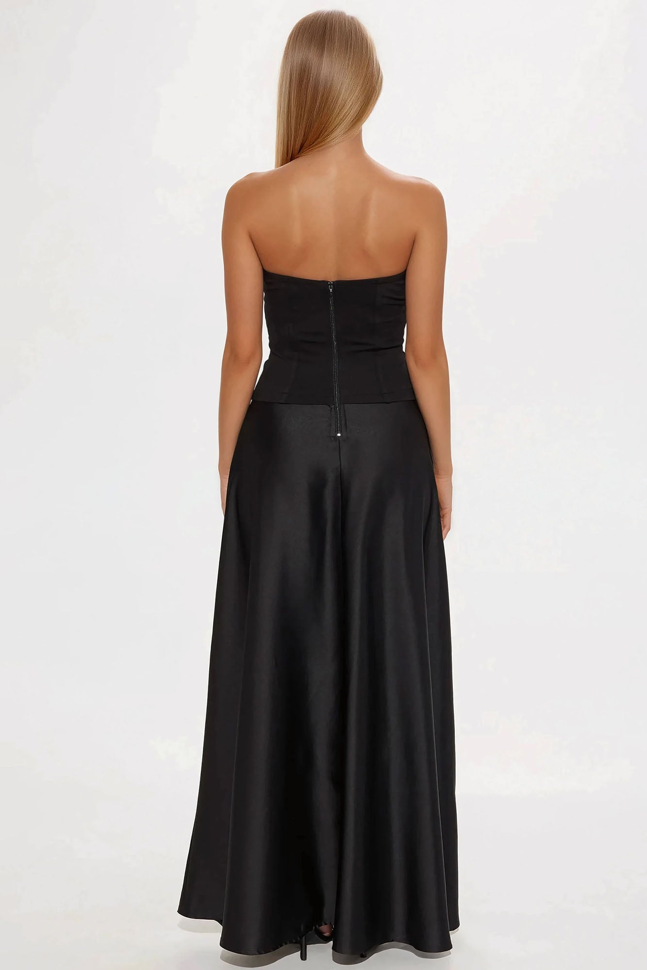https://cdn.shopify.com/s/files/1/0293/9277/files/02-03-25_S9_52_D20217C_Black_RK_AP_14-04-17_1469_PXF_MH.jpg?v=1739473724