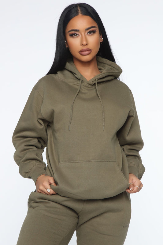https://cdn.shopify.com/s/files/1/0293/9277/products/02-27-20_Studio_3_JP_LE_19-06-00_78__WMKT40418_Olive_P_0027_EH.jpg?v=1583188455