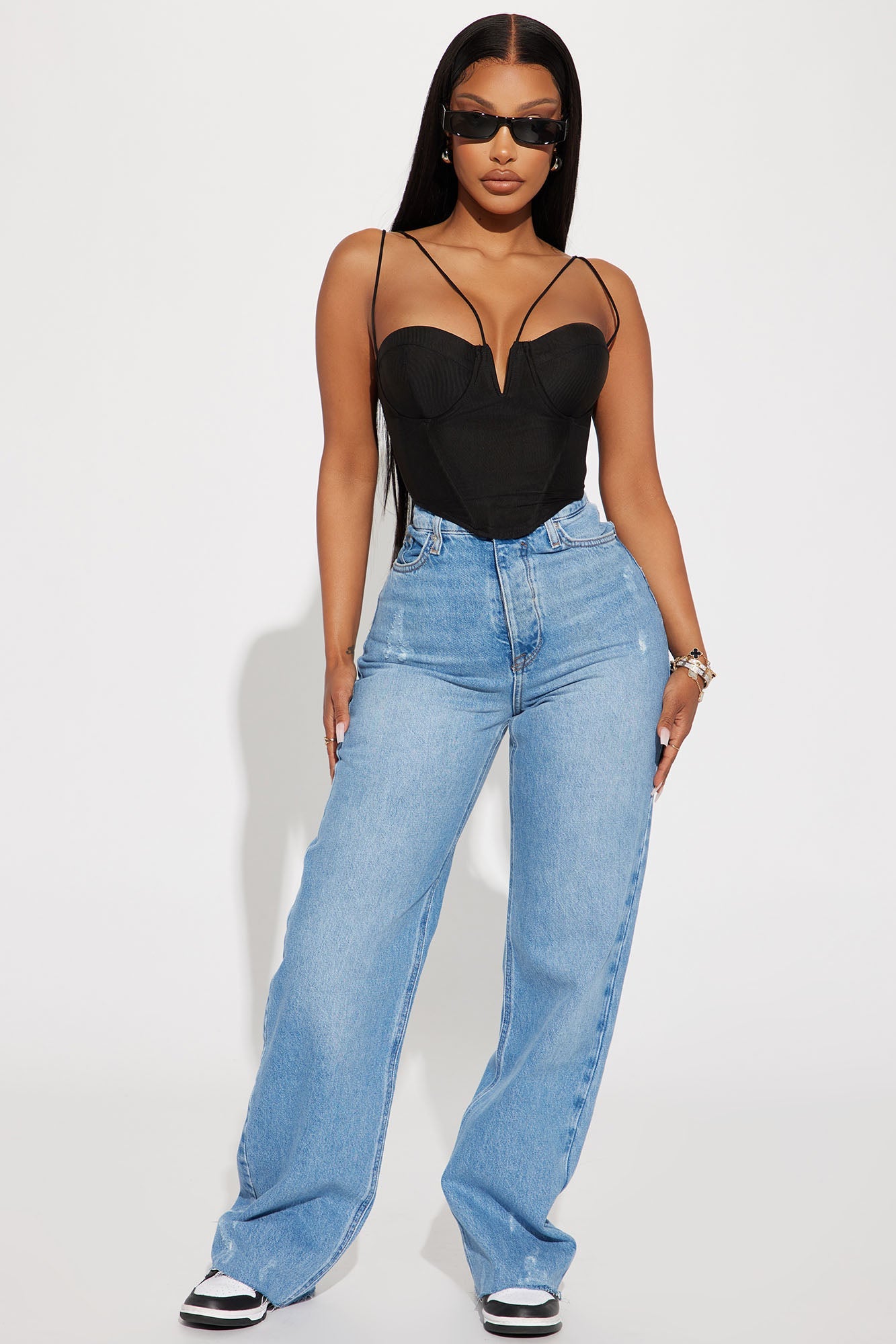 https://cdn.shopify.com/s/files/1/0293/9277/products/03-21-23Studio2_KJ_RL_11-13-50_6_GW22X2351A_Black_9497_SG.jpg?v=1679686871