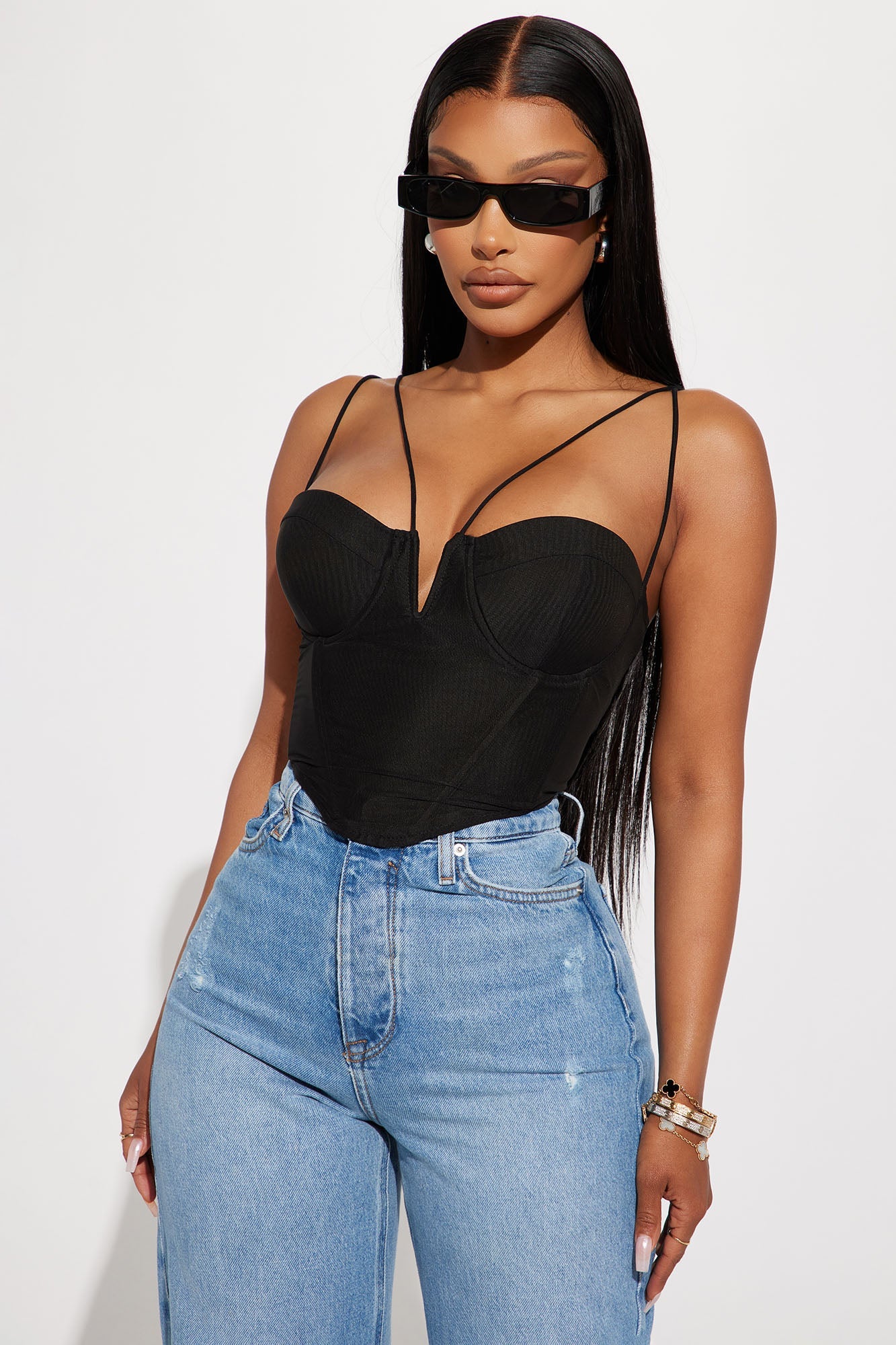 https://cdn.shopify.com/s/files/1/0293/9277/products/03-21-23Studio2_KJ_RL_11-13-57_6_GW22X2351A_Black_9501_SG.jpg?v=1679686871