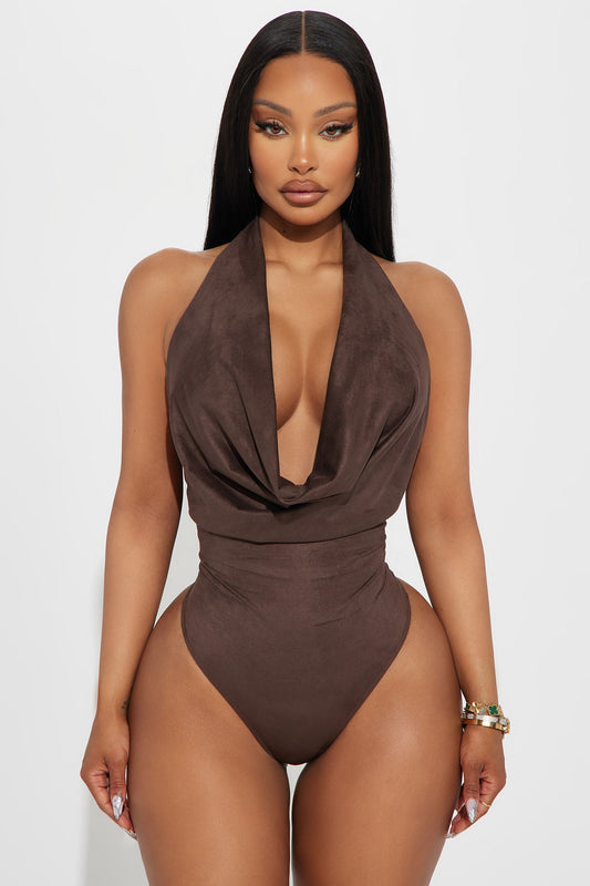 https://cdn.shopify.com/s/files/1/0293/9277/files/04-10-24_S2_4_YJ3591N_Chocolate_KJ_RL_14-20-53_15267_PXF_CM.jpg?v=1713224633
