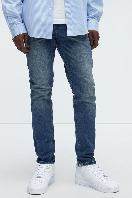 https://cdn.shopify.com/s/files/1/0293/9277/files/04-10-25_S7_23_RH1114181_MediumWash_KF_DJ_14-06-44_106492_PXF.jpg?v=1744410327