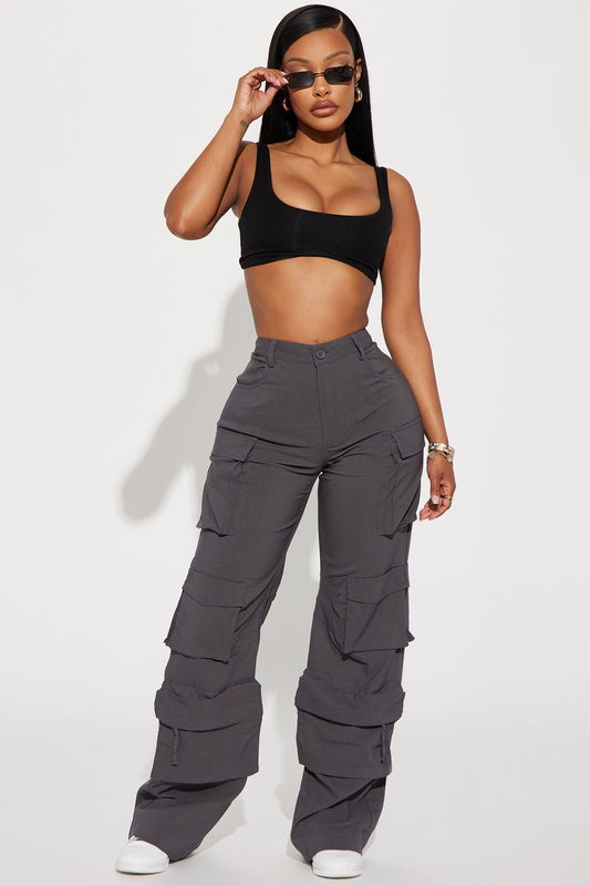 https://cdn.shopify.com/s/files/1/0293/9277/products/04-19-23Studio2_KJ_RL_15-19-56_52_LP11028BFN_Charcoal_17415_SG.jpg?v=1682113894
