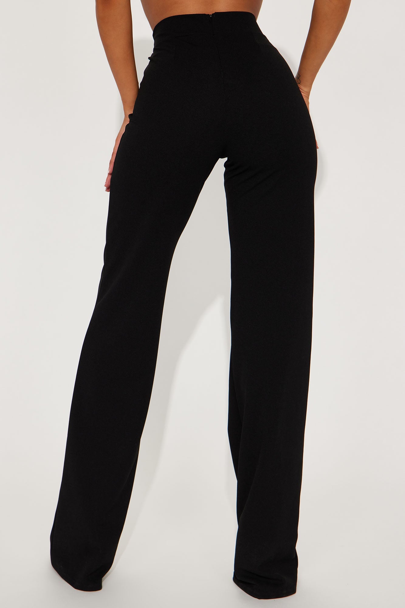 https://cdn.shopify.com/s/files/1/0293/9277/products/04-20-23Studio5_RA_PC_10-30-43_6_LBP22850T_Black_PR_17921_MP.jpg?v=1682120811