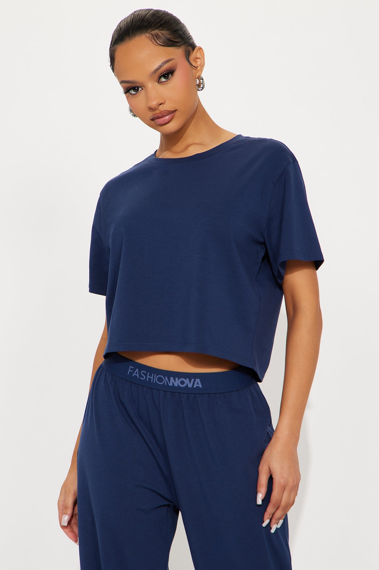 https://cdn.shopify.com/s/files/1/0293/9277/files/04-29-25_S3_41_ZDJM4001_Navy_KJ_IM_14-35-25_14885_PXF.jpg?v=1746054194