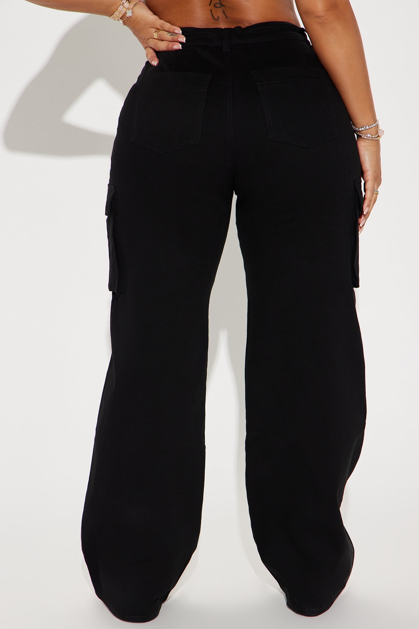 https://cdn.shopify.com/s/files/1/0293/9277/files/05-23-24_S1_65_RJH30544_Black_KS_AC_15-06-50_79802_PXF.jpg?v=1717015666