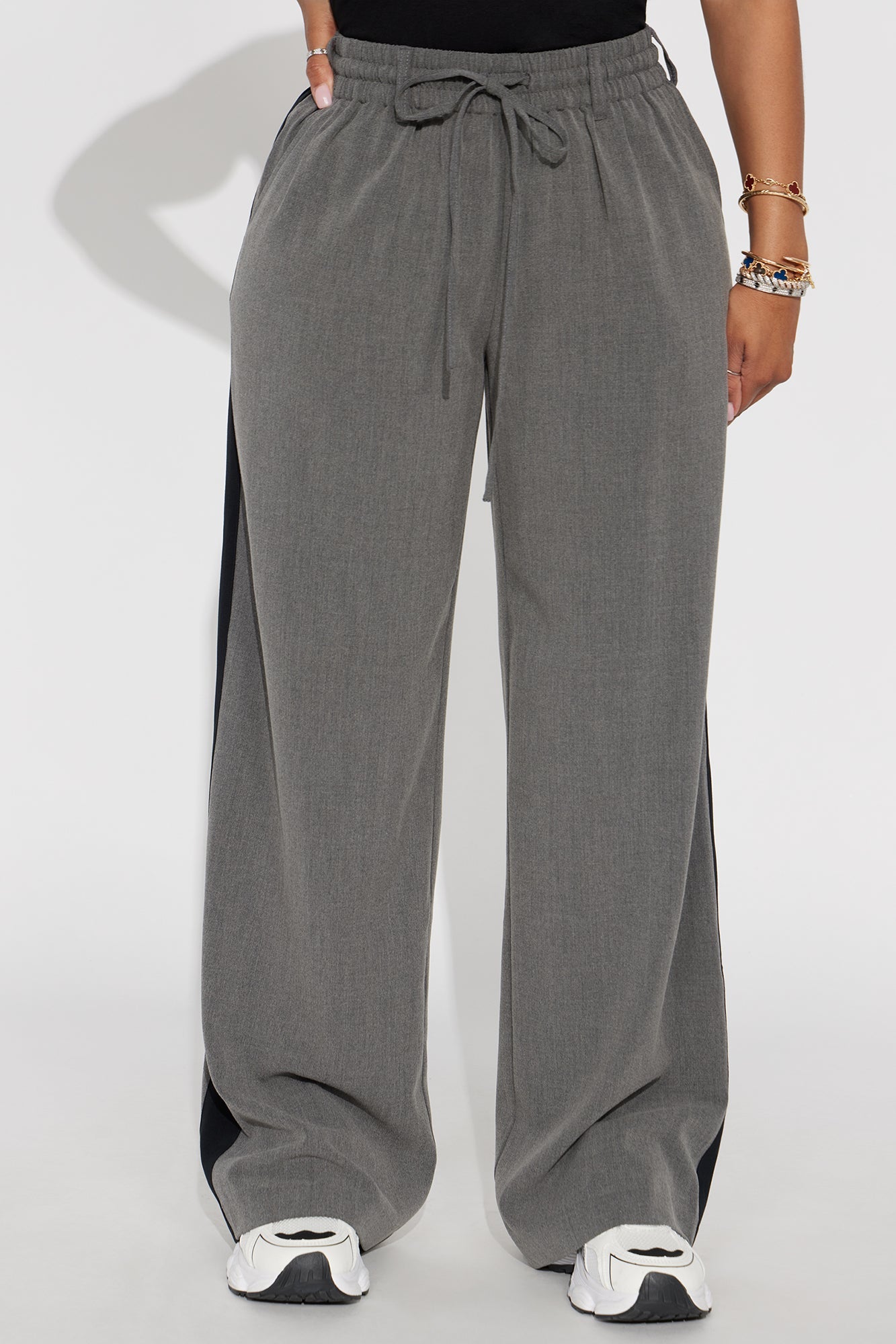https://cdn.shopify.com/s/files/1/0293/9277/files/05-27-25_S3_45_FN9591STTT_Charcoal_CR_PC_15-56-13_64147_PXF.jpg?v=1748462457
