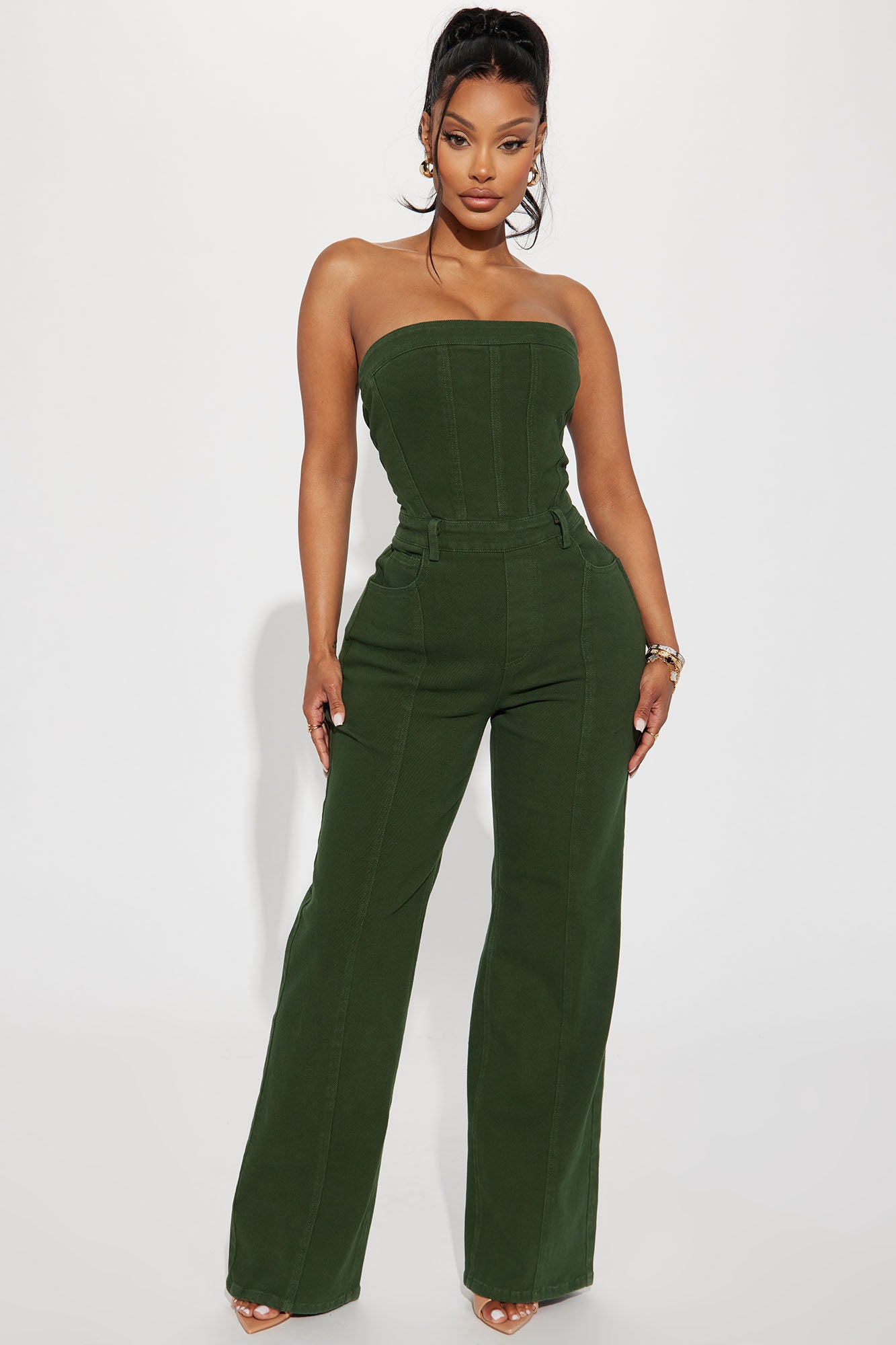 https://cdn.shopify.com/s/files/1/0293/9277/files/05-30-23Studio2_KJ_RL_15-07-15_43_DXR221212_Green_30679_SG.jpg?v=1740418669