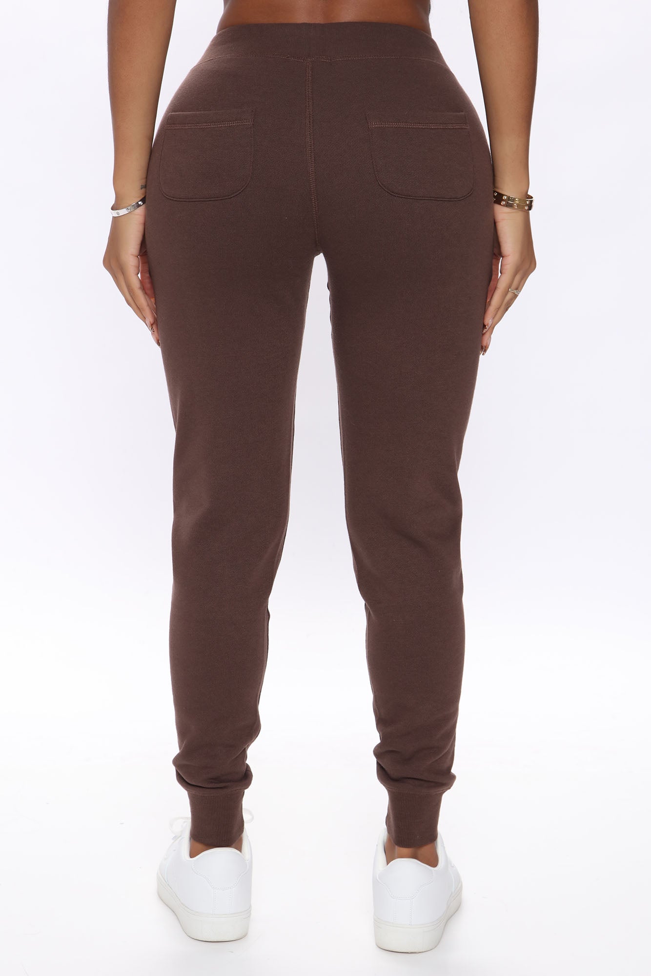 https://cdn.shopify.com/s/files/1/0293/9277/products/06-21-21Studio4_RT_BH_13-37-52_35_P100_Chocolate_2259_KL.jpg?v=1624572531