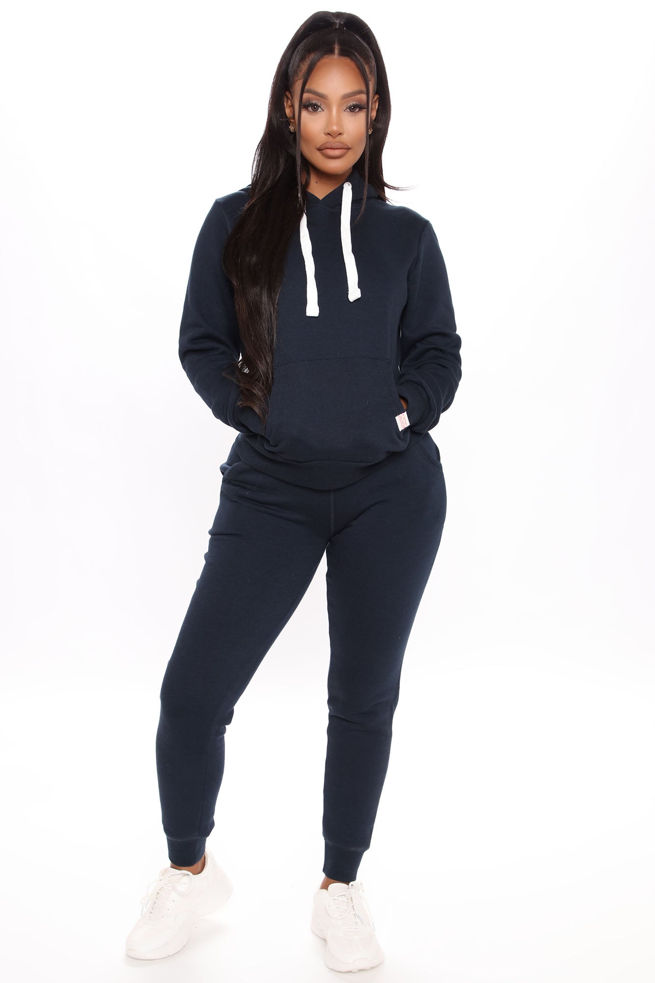 https://cdn.shopify.com/s/files/1/0293/9277/products/07-01-20Studio1_12-21-59_24_JU040_Navy_3642_EH.jpg?v=1593708852