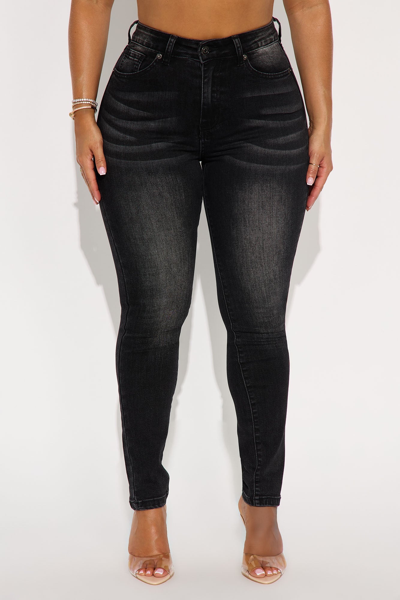 https://cdn.shopify.com/s/files/1/0293/9277/files/07-28-25_S1_5_ZM22_BlackWash_ZSR_KP_CM_11-15-33_0093_EH.jpg?v=1753806679