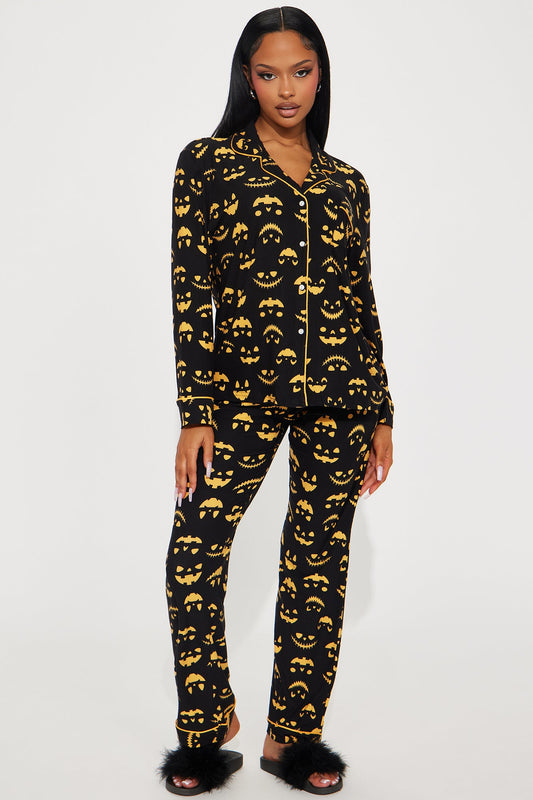 https://cdn.shopify.com/s/files/1/0293/9277/files/08-01-23Studio6_TH_AC_10-56-03_15_LSLL519PFN_Blackcombo_16561_PXF.jpg?v=1691534063