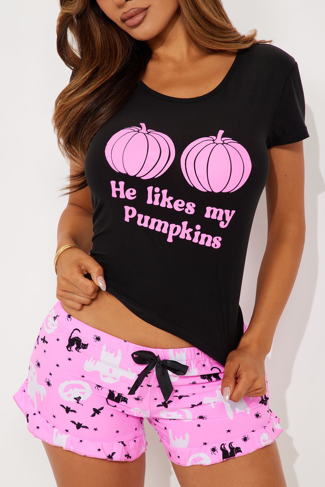 https://cdn.shopify.com/s/files/1/0293/9277/files/08-01-25_S3_34_2SP2819FN_BlackPink_HY_IM_11-11-37_1424_PXF.jpg?v=1754335997