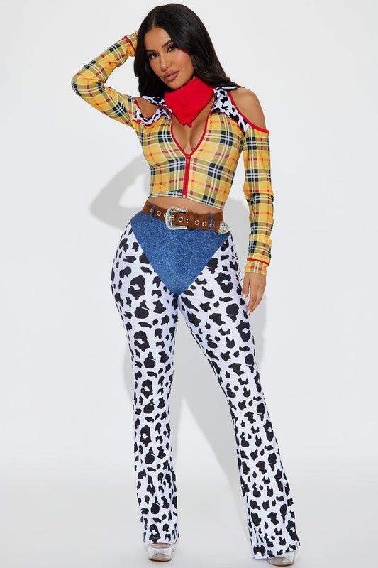 https://cdn.shopify.com/s/files/1/0293/9277/files/08-11-23Studio3_TK_MR_13-41-41_67_553227FN_Yellowcombo_R_10941_CM_acf9744d-af41-41cd-8733-a61bfd7da524.jpg?v=1692635005