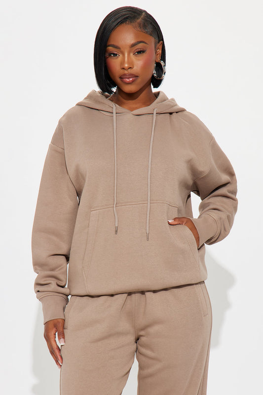 https://cdn.shopify.com/s/files/1/0293/9277/files/08-27-25_S6_58_123HOODIE_Mocha_ZSR_KP_JW_15-33-10_100597_PXF.jpg?v=1756413005