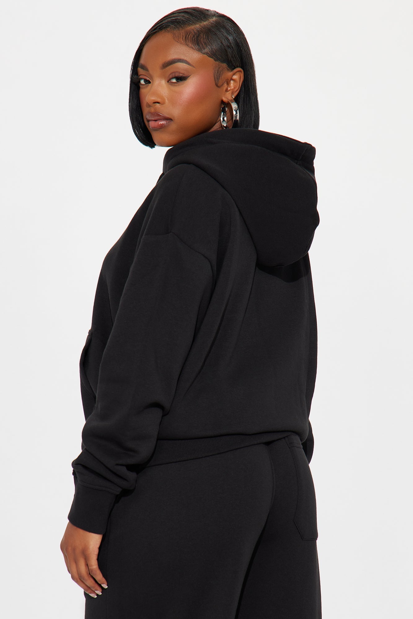 https://cdn.shopify.com/s/files/1/0293/9277/files/08-27-25_S6_61_123WIDELEG_Black_KP_JW_15-09-38_145399_PXF.jpg?v=1756413169