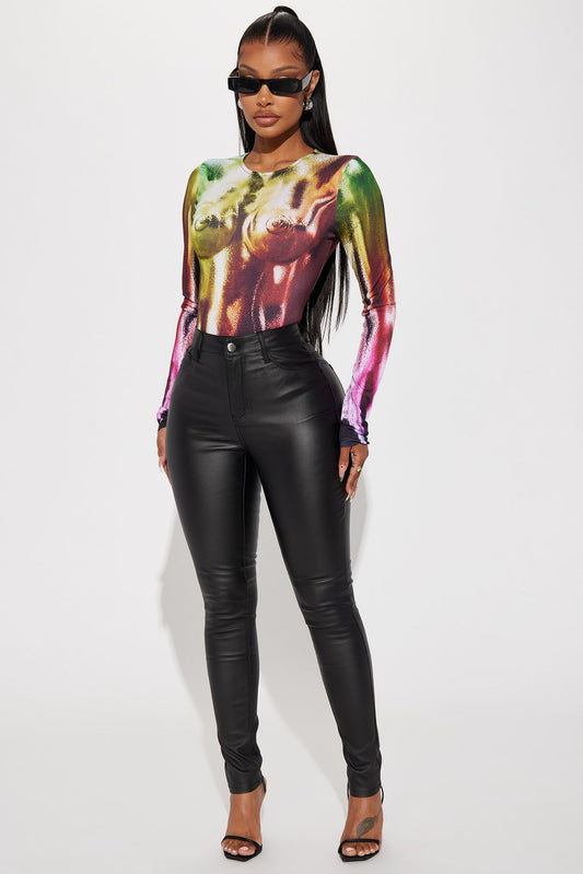 https://cdn.shopify.com/s/files/1/0293/9277/files/09-19-23Studio2_CXB_RL_16-29-43_45_YP3349S_Black_20183_MP.jpg?v=1695743841