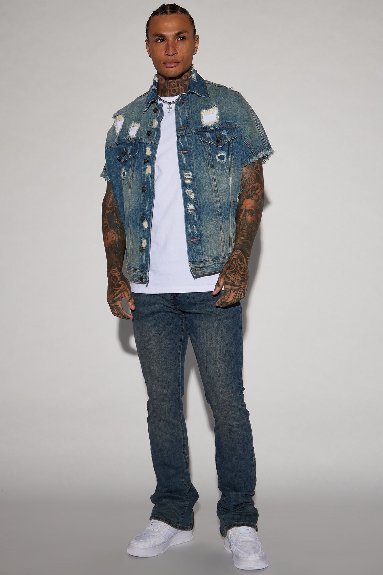 https://cdn.shopify.com/s/files/1/0293/9277/files/09-20-23Studio7_CC_DJ_15-12-52_73_ZDF01D320003_VintageBlueWash_P_49001_MP.jpg?v=1695843513