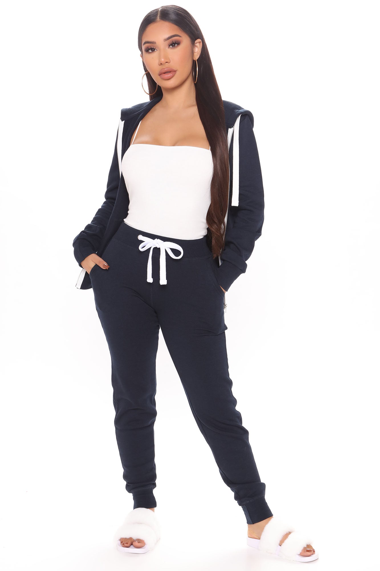 https://cdn.shopify.com/s/files/1/0293/9277/products/10-01-20Studio2_MS_SD_14-27-16_36_J415_Navy_8247_KL.jpg?v=1658435474