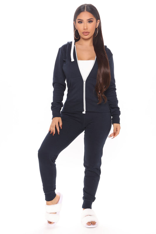 https://cdn.shopify.com/s/files/1/0293/9277/products/10-01-20Studio2_MS_SD_14-29-48_36_J415_Navy_8259_RA.jpg?v=1601599904