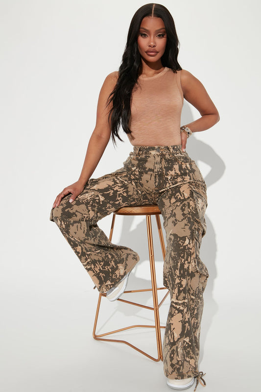 https://cdn.shopify.com/s/files/1/0293/9277/products/10-03-22Set2_MS_Renee_14-28-21_23_LP7375BFN_Greencombo_1648_JB.jpg?v=1664839220