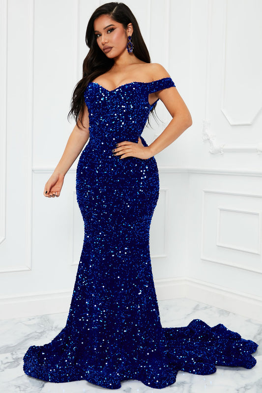 https://cdn.shopify.com/s/files/1/0293/9277/products/10-04-22Studio7_SN_KP_10-37-53_23_2176FN_Royal_7284_JB.jpg?v=1664911436