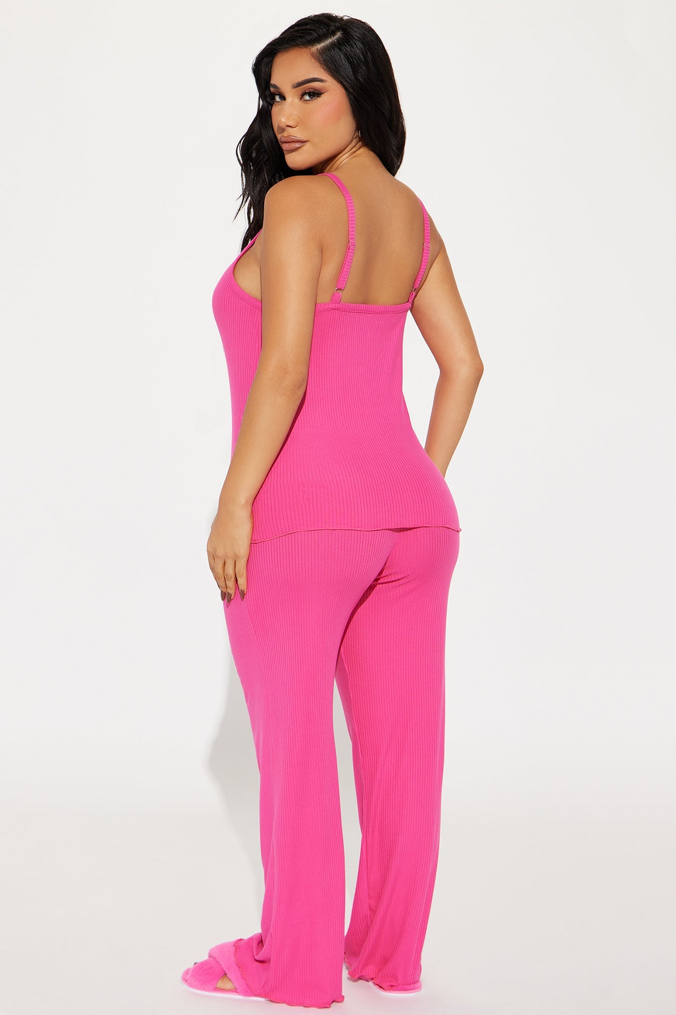 https://cdn.shopify.com/s/files/1/0293/9277/files/10-04-23Studio3_TK_AC_13-28-31_52_SA2102PS_Fuchsia_P_18216_PXF.jpg?v=1696961090
