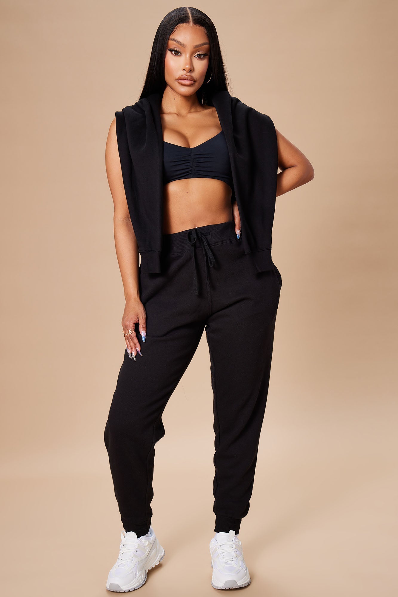 https://cdn.shopify.com/s/files/1/0293/9277/products/10-13-22Studio7_ME_RL_15-03-25_21_WNMB10218_Black_P_20824_WG.jpg?v=1665705454